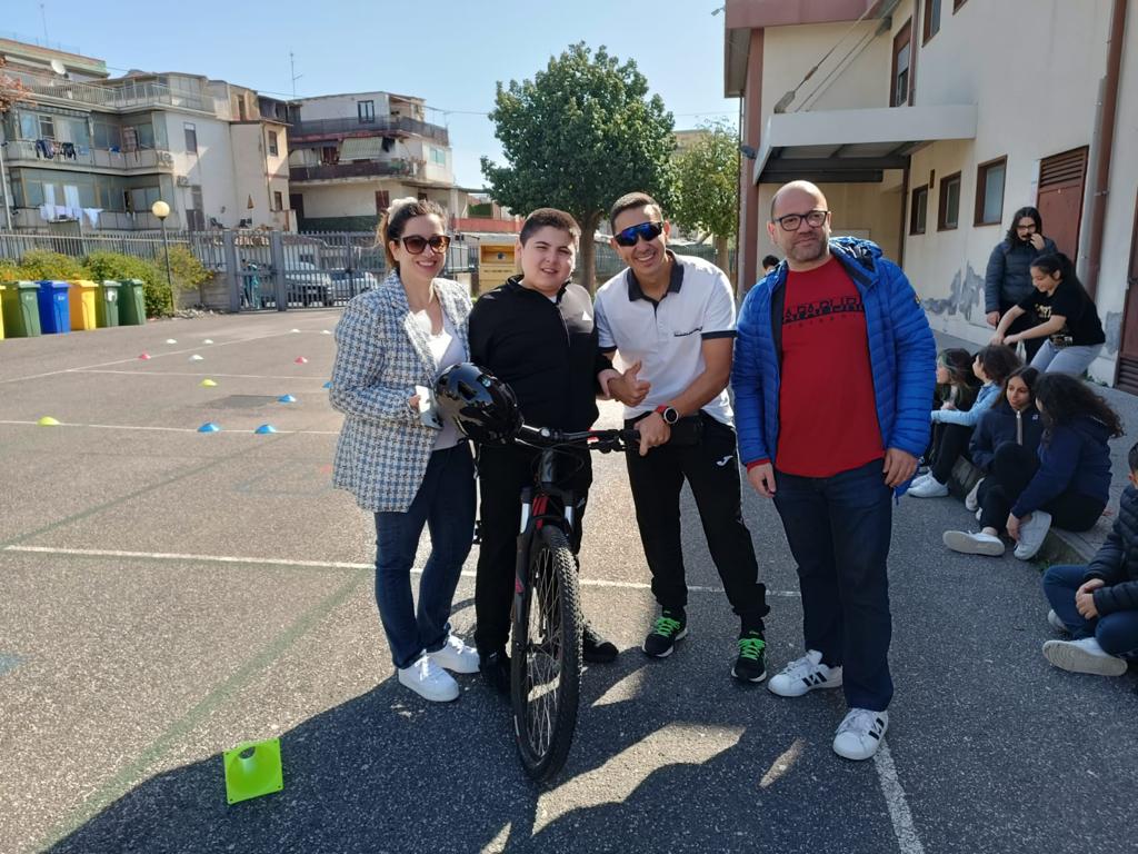 Sicuri in bicicletta , ASD Dreams On Mountainbike, Catania Bike School, Lezioni di ciclismo a scuola