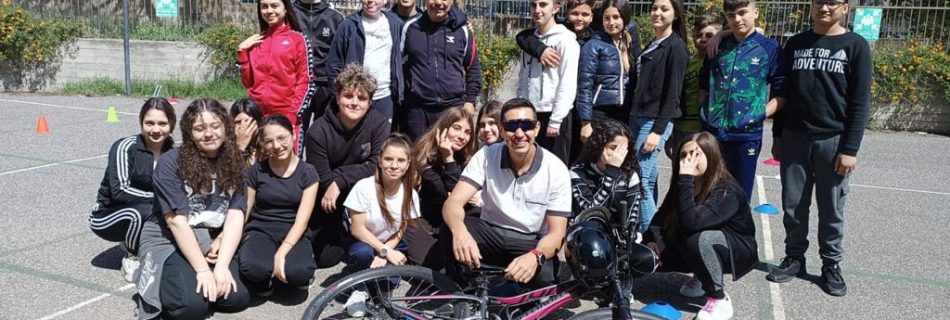 Sicuri in bicicletta , ASD Dreams On Mountainbike, Catania Bike School, Lezioni di ciclismo a scuola